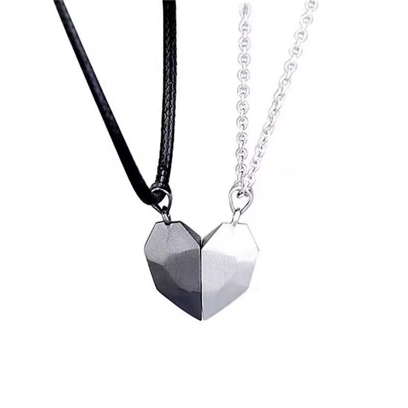 Magnet Couple Necklace – Heart Shape